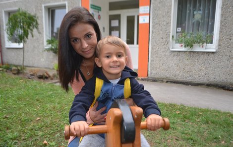 Michaela Hawrylková se synem Matýskem žije u přítele a přispívá mu na domácnost.