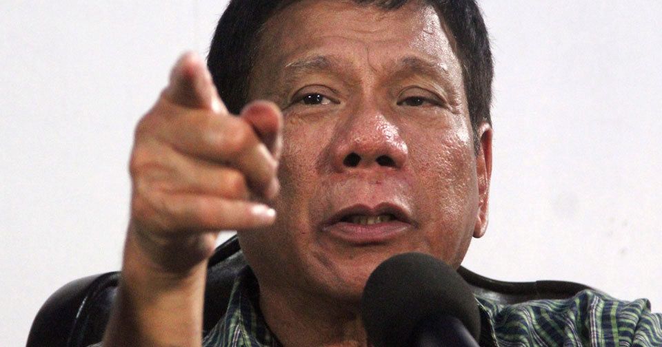 Filipínský prezident hrozí islamistům: „Sežeru vás zaživa,“ říká Duterte