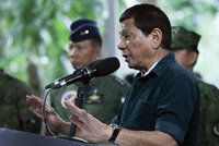 „Zlikvidujeme vaši vaginu.“ Filipínský prezident nařídil mrzačit povstalkyně
