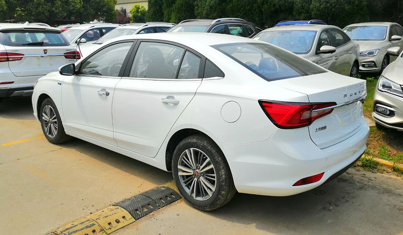 Roewe i5