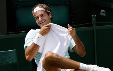 Tenista Roger Federer je vysmátý, s jeho miliony v kapse není divu...