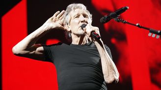 Roger Waters zbořil zeď a obhajobou válečného zločince Putina klesl až ke dnu