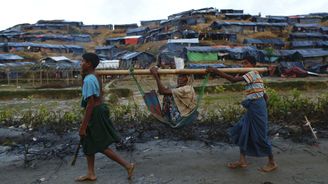 OBRAZEM: Z Barmy v poslední době prchlo skoro půl milionu muslimů, vyhání je etnické násilí