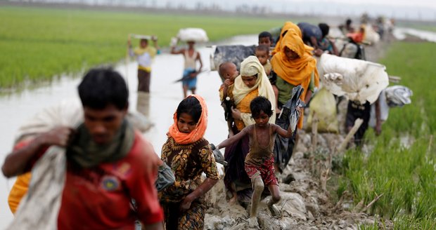 Chlapci utrhla nohu mina. Kvůli muslimským uprchlíkům je prý kladou na hranice Barmy 