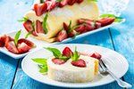 Domácí jahodové dezerty: Bublaniny, rolády, nepečené dorty či nákypy!