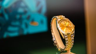 Pařížská má vyprodáno. Na hodinky Rolex či Patek Philippe se čeká i roky