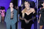 Extravagantní modely domu Mugler představily slavné Češky: Přetékající dekolt Hejdové a nálepky na ňadrech! 