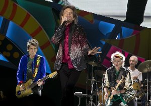 Rolling Stones alias Stouni to na pódiu umí pořádně rozbalit.