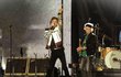 Jagger se stal idolem žen i dívek, na Richardsovi jsou vidět spíše známky užívání drog a alkoholu Jagger se stal idolem žen i dívek, na Richardsovi jsou vidět spíše známky užívání drog a alkoholu