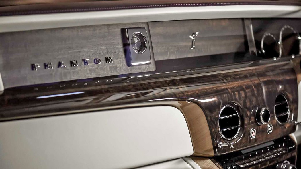 Rolls-Royce Phantom Privacy Suite