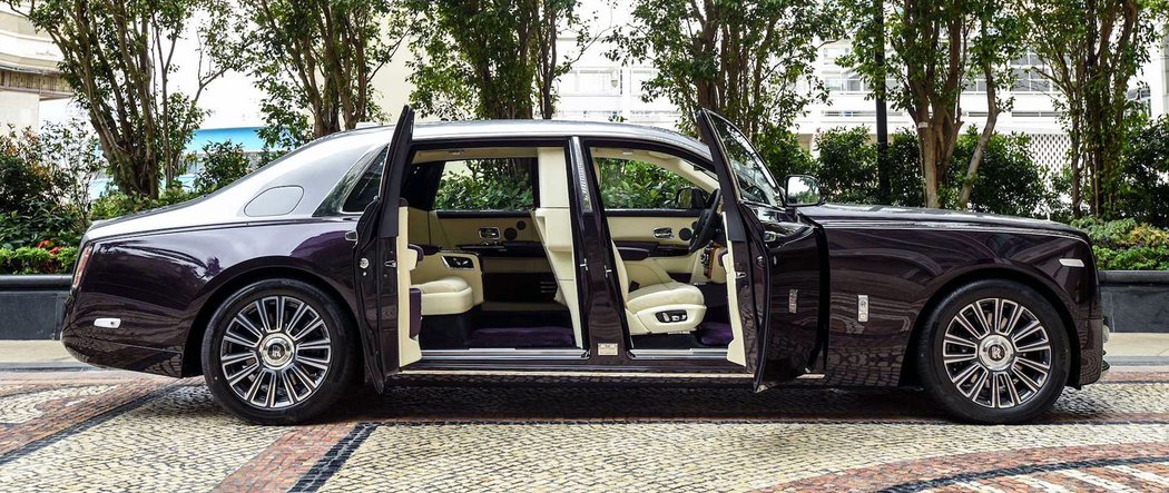 Rolls-Royce Phantom Privacy Suite