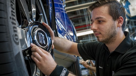 Rolls-Royce zahájil příjem přihlášek do učňovského programu