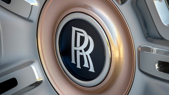 Rolls-Royce slaví nejlepší rok v historii. Nejžádanější model nepřekvapí