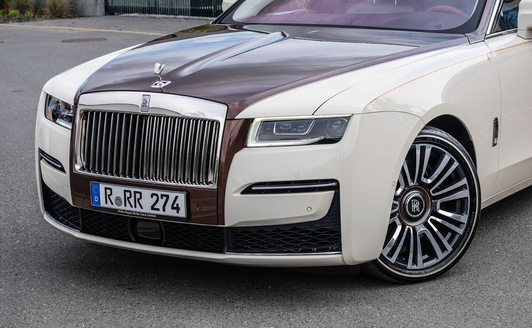 Rolls-Royce Ghost Amber Roads