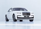 Přivítejte nový baby rolls! Rolls-Royce Ghost vyrostl, má osvětlenou masku a dvanáctiválec z Cullinanu