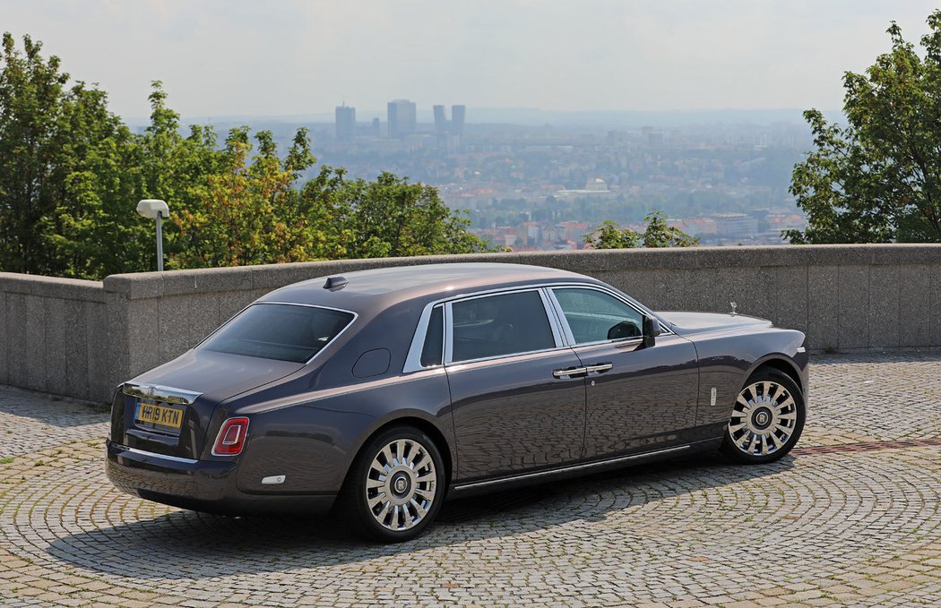 Rolls-Royce Phantom Extended Wheelbase