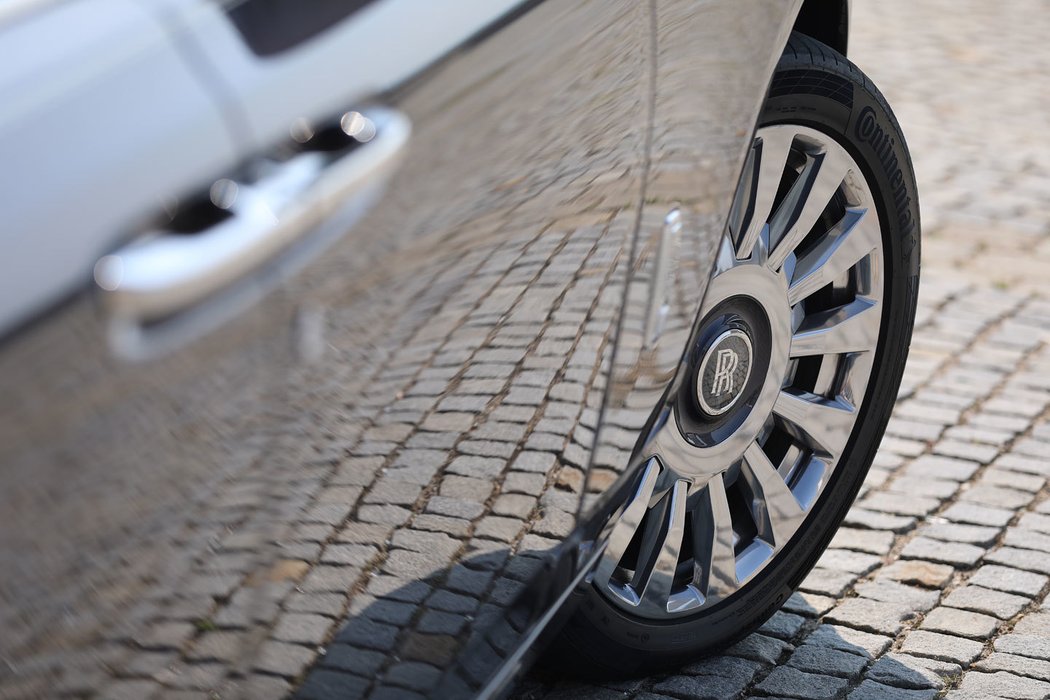 Rolls-Royce Phantom Extended Wheelbase