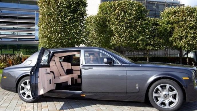 Rolls Royce Phantom je symbol luxusu (ilustrační foto)