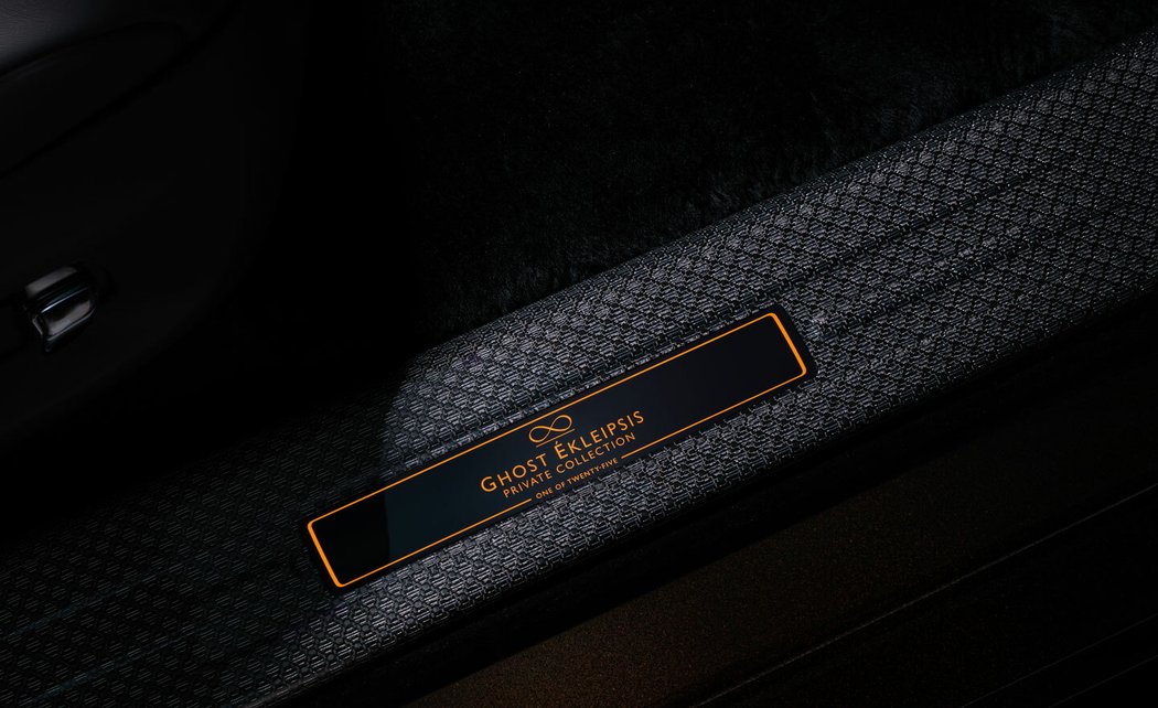 Rolls-Royce Black Badge Ghost Ékleipsis Private Collerction