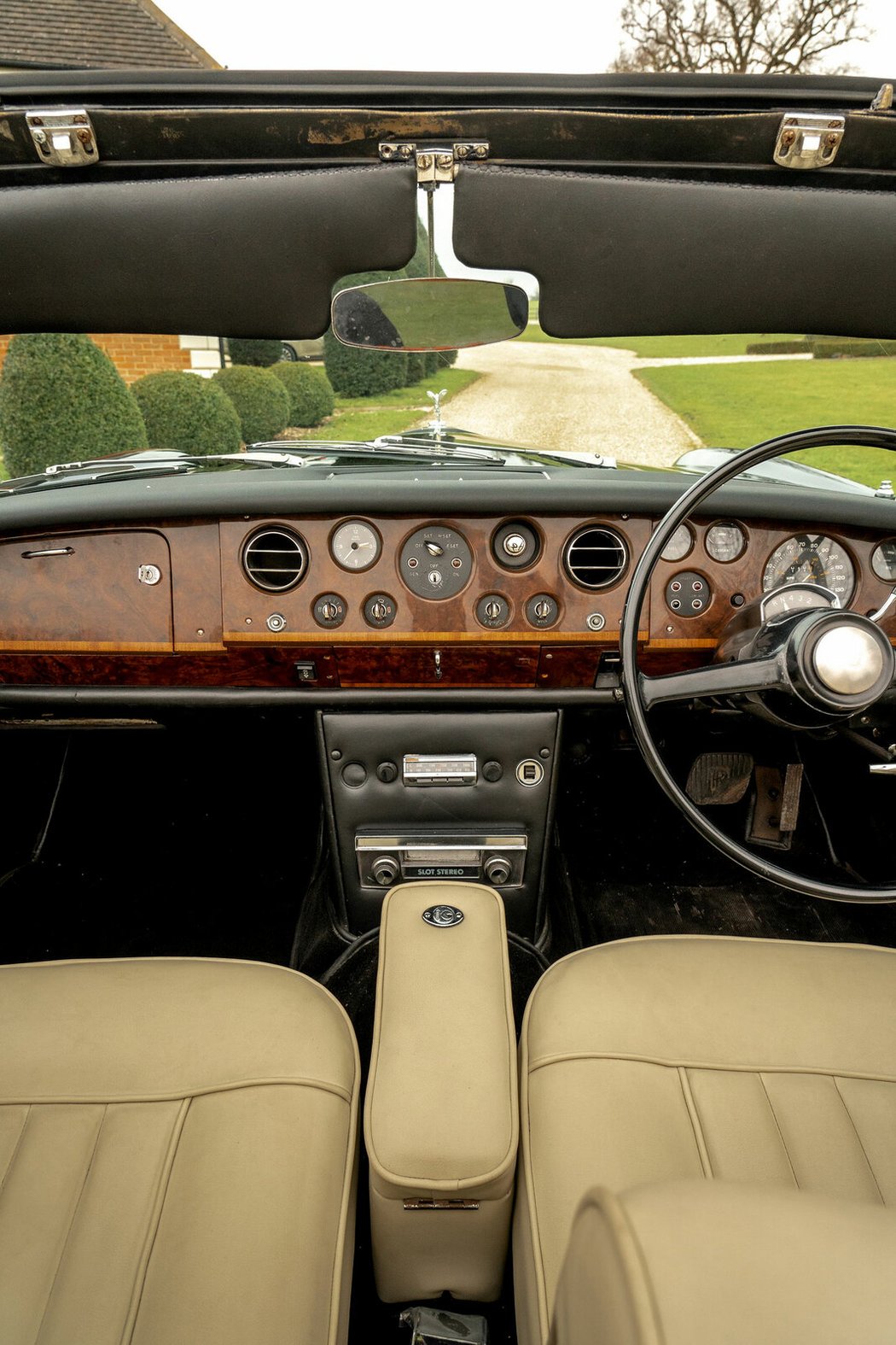 Rolls-Royce Silver Shadow Two-Door Drophead Coupe  (1968)