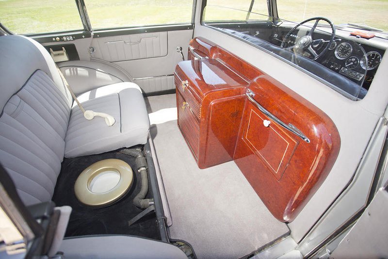 Rolls-Royce Silver Wraith LWB Special Saloon (1954)