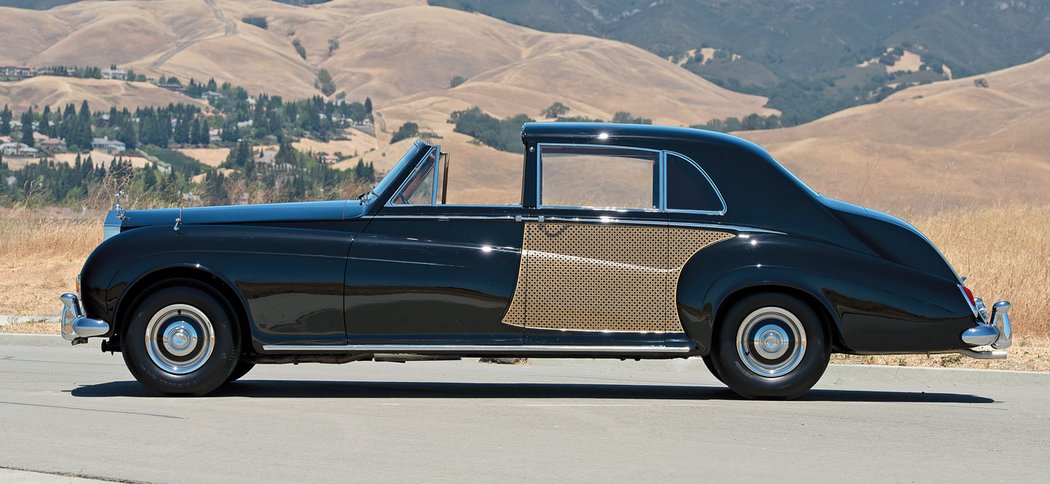 Rolls-Royce Phantom V Sedanca de Ville by James Young 1960