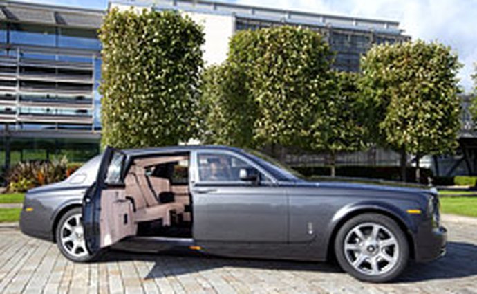 Rolls-Royce plánuje letos růst o 10 %