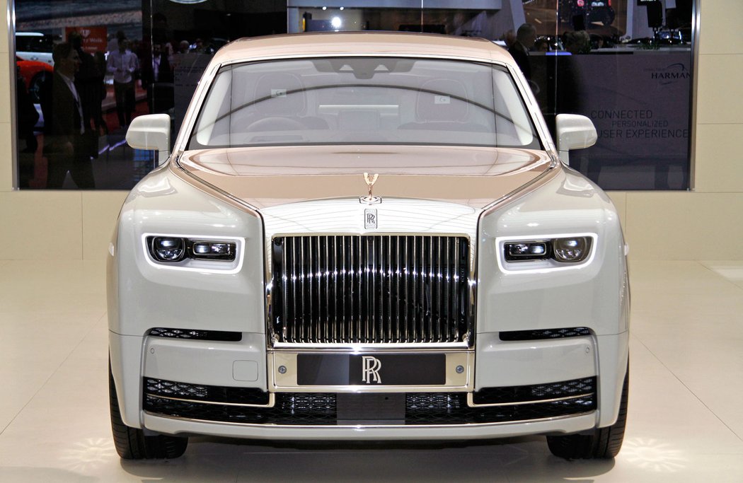 Rolls-Royce Phantom Extended Wheelbase Whispered Muse