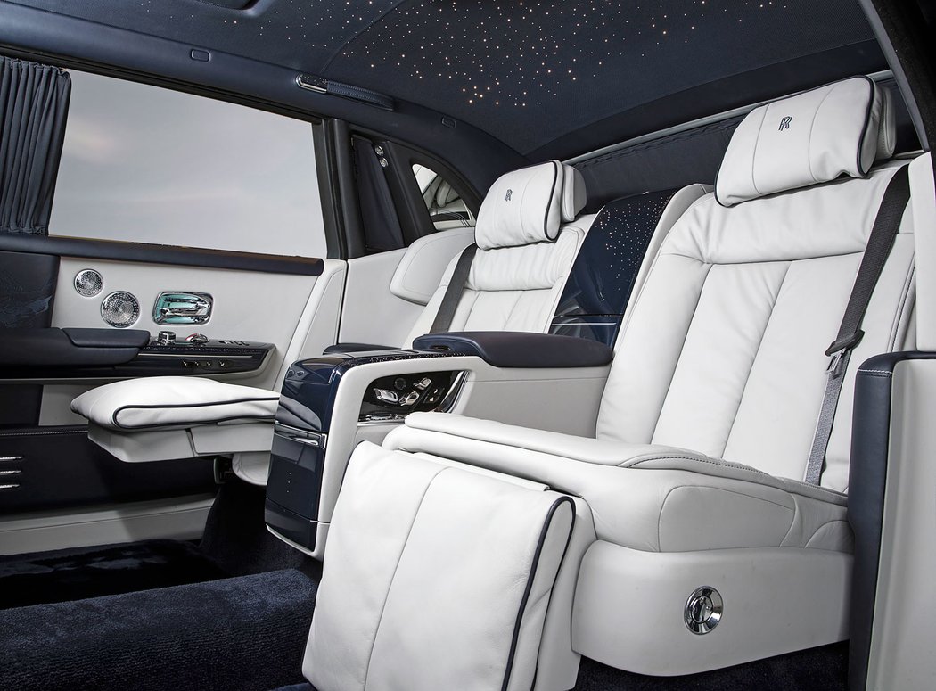 Rolls-Royce Phantom Extended Wheelbase Moment in Time