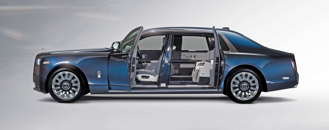Rolls-Royce Phantom Extended Wheelbase Moment in Time