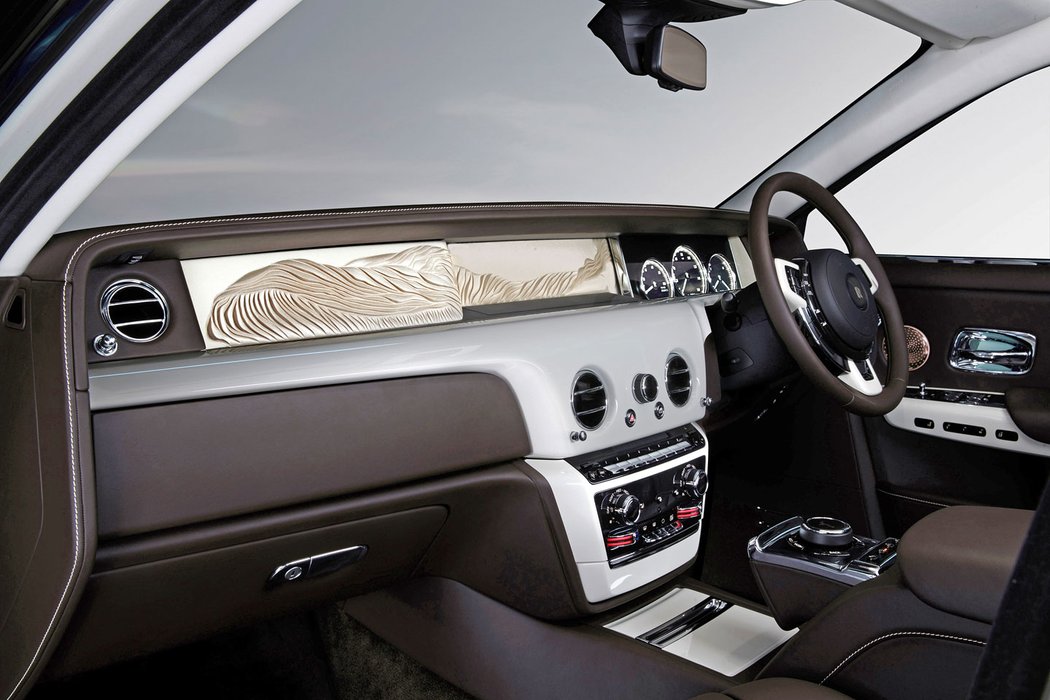 Rolls-Royce Phantom Extended Wheelbase Whispered Muse