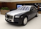 Rolls-Royce se v Ženevě pochlubil i dvoubarevným Ghostem
