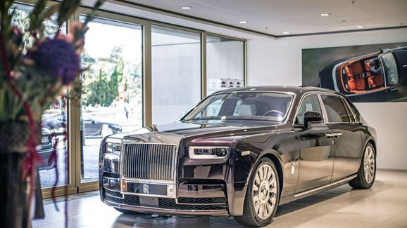 Rolls-Royce Phantom VIII: Exkluzivně jsme vyzkoušeli nové nejluxusnější auto světa!