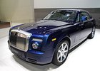 Rolls-Royce ve Frankfurtu: Oděno do modré (video)