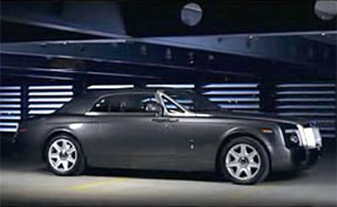 Video: Rolls-Royce Phantom Coupé – stylový způsob dopravy