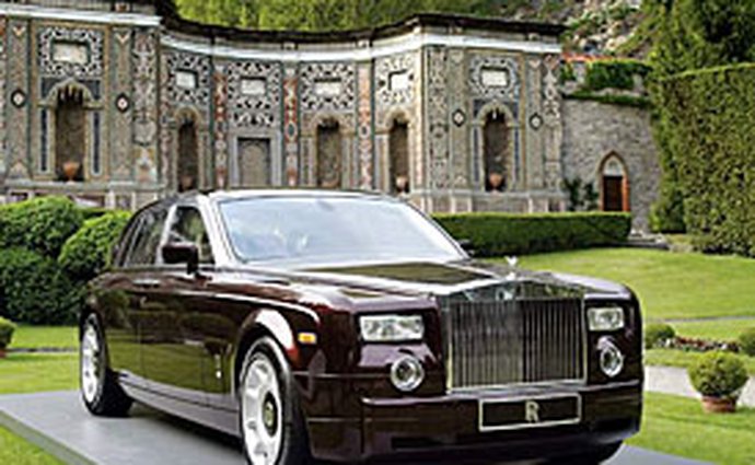 3000 prodaných vozů Rolls-Royce Phantom
