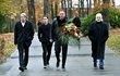 Ve zlínském krematoriu se rodina a přátelé rozloučili s legendárním gólmanem Romanem Čechmánkem, který zemřel náhle minulou sobotu ve věku 52 let.