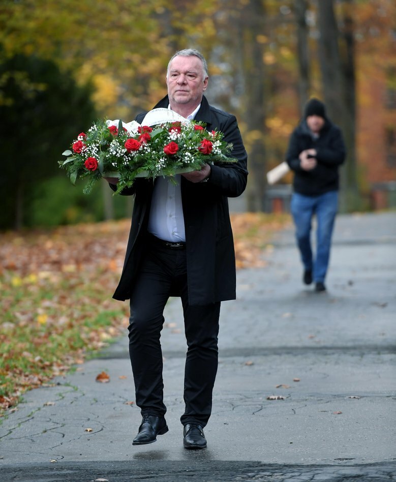 Bývalý sportovní šéf Vsetína Oldřich Štefl na pohřbu Romana Čechmánka