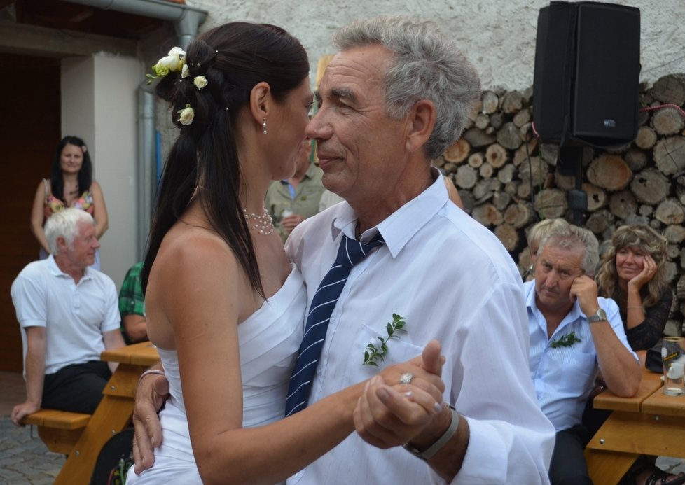 Nevěsta Lucie Kopáčková si na svatbě zatančila s tatínkem