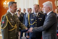 Generál Hyťha po rvačce přišel o prověrku: Řehkova parťáka převeleli „k hrobům“!?