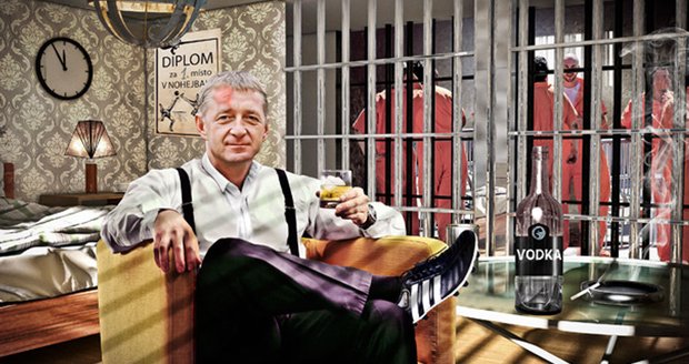Svědectví spoluvězně: Janoušek se má za mřížemi jako král!