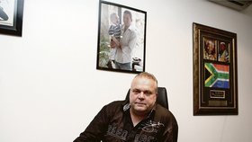 Na Seychelech se rok a půl úspěšně skrýval před zákonem nejznámější český mafián, Radovan Krejčíř (45).