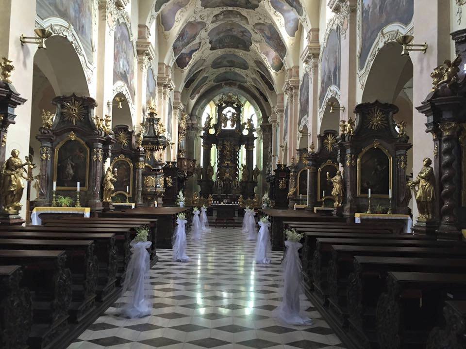 Roman Šmucler se oženil s Ivou Michaelou Feuereislovou.