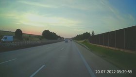 Řidiče kamionu Romana Stryka vybrzdil na dálnici v Německu jiný řidič kmaionu.