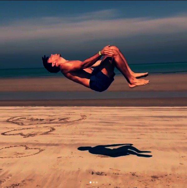 Roman Vojtek dělal salto na pláži 