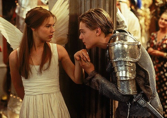 Romeo a Julie v podání Leonarda di Capria a Clarie Danes z roku 1996.