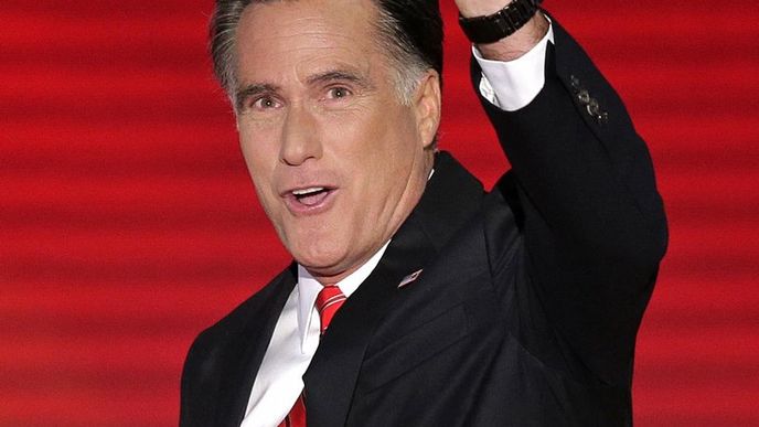Romney si nominaci strany zajistil po vyčerpávajících stranických primárních volbách na konci května. Sjezd mu ji formálně potvrdil a Romney ji podle zvyklostí přijal. Mimo jiné to znamená, že podle amerických volebních pravidel již může čerpat peníze, které získal on nebo jeho strana na hlavní volební kampaň.  (Foto ČTK)