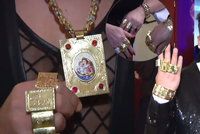 Největší cikánský ples: Romové z celého světa se předháněli, kdo má na sobě více zlata!