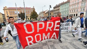 Prahou prošel pochod romské hrdosti Roma Pride 2015