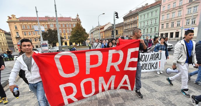 Prahou prošel pochod romské hrdosti Roma Pride 2015.